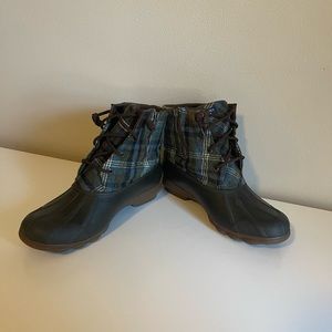 Women’s Sperry Boots Size 9